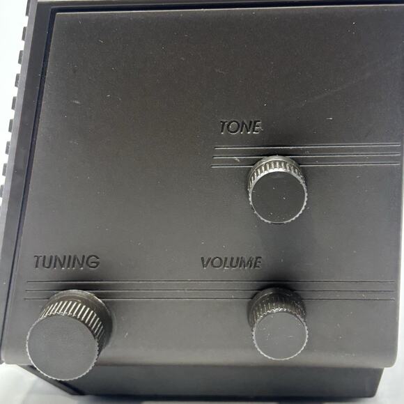 Vintage GE General Electric AM/FM Stereo Blue Digital Dual Clock Radio 7-4945A - Picture 4 of 16